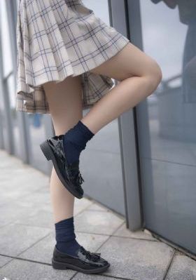 绝美剑仙张开玉腿呻吟小说
