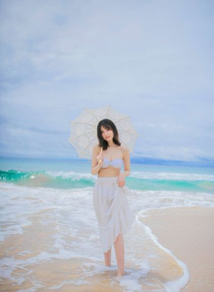 眼镜彼女