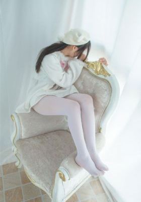 凌晨三点半看高清电视